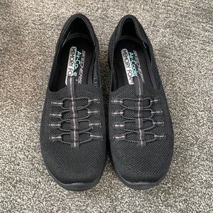 BLACK SKETCHER SHOES